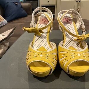 Alaïa Couture Yellow Peep Toe Heels